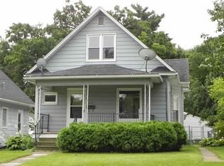 1010 4th Ave, Silvis, IL 61282