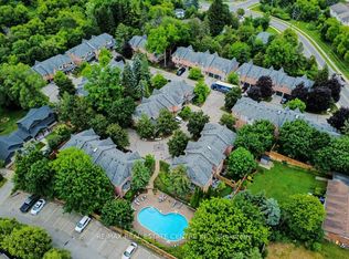 76 River Dr #10, Halton Hills, ON L7G2J2