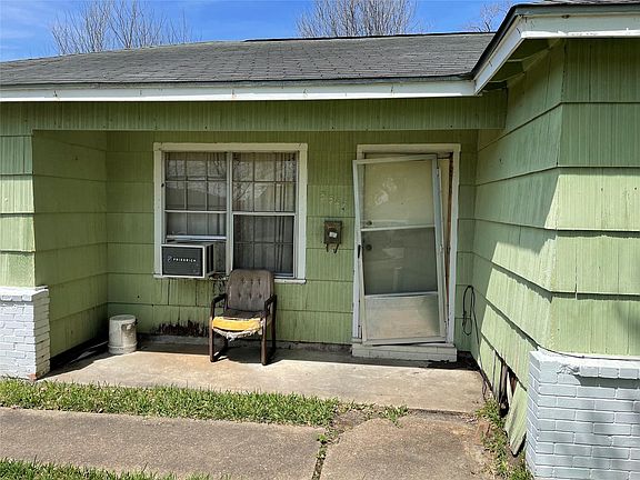 2nd image of 5543 Lakefield Dr