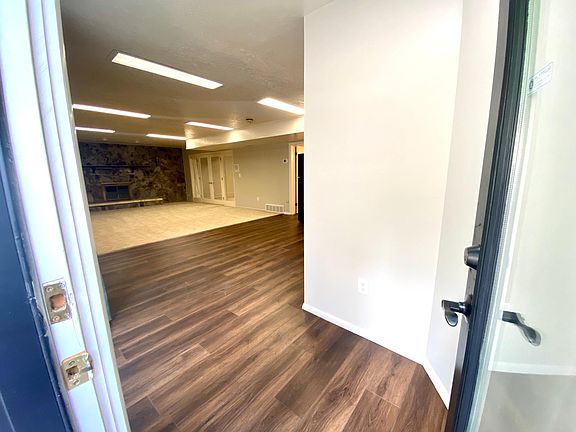 4th image of 2586 E Woodland Dr S #1