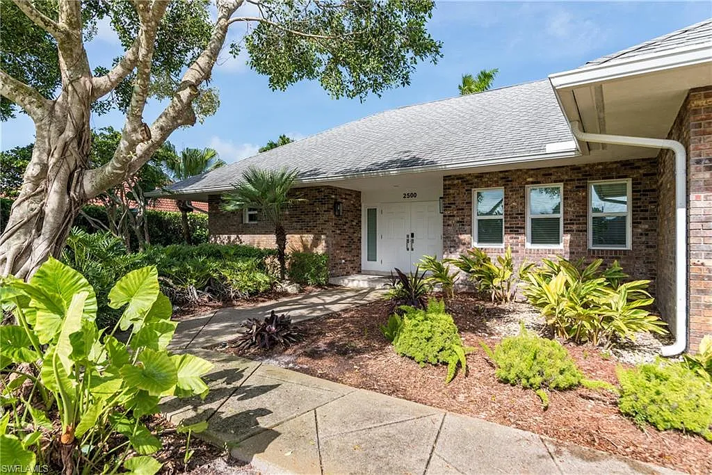 4 bed, 2.0 bath, 2103 sqft, $11,000 — Photo 3