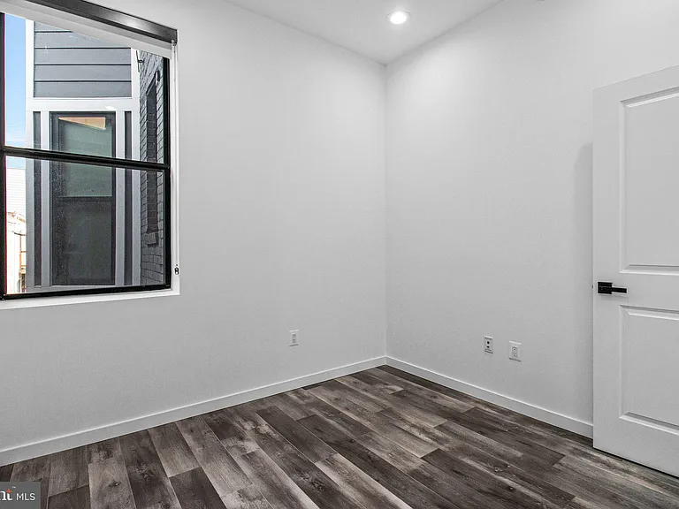 506 H St NE #202 — Photo 14