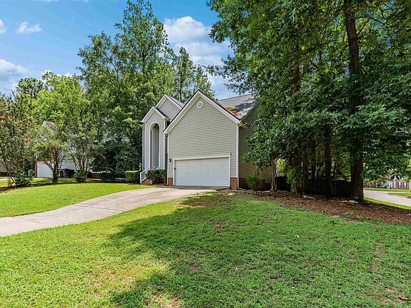 4th image of 3109 Shopton Dr