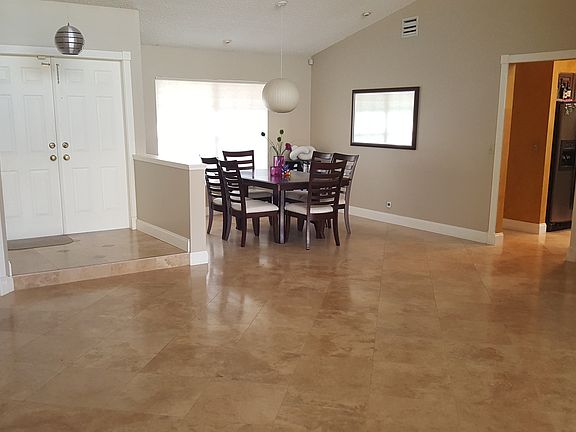 3rd image of 11005 SW 1st Ct