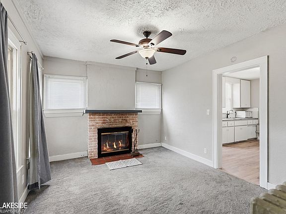 4th image of 3620 Campbell St