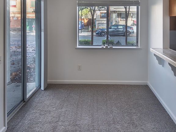 5th image of 912 Clark St APT A