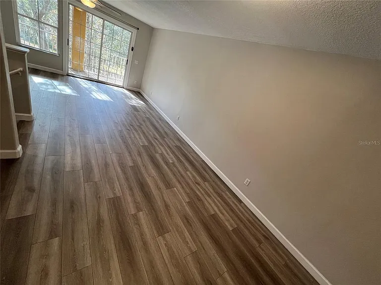 7350 Black Walnut Way — Photo 44