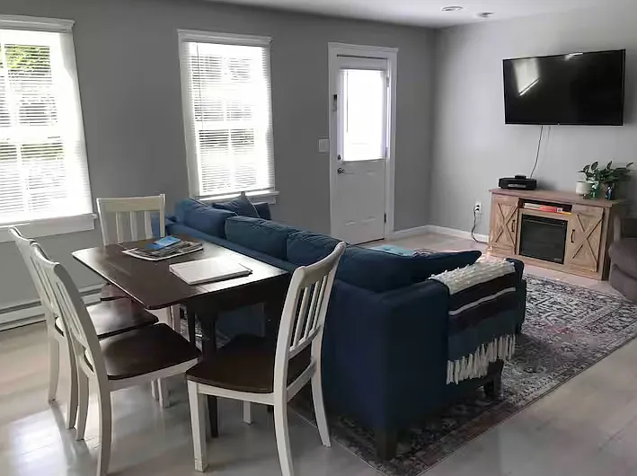 339 S Geneva St — Photo 15