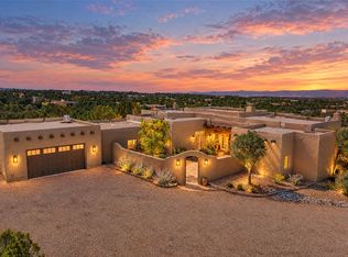 16 Camino Calabasas #B, Santa Fe, NM 87506