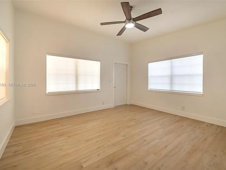 809 NE 17th Ave #4 — Photo 15
