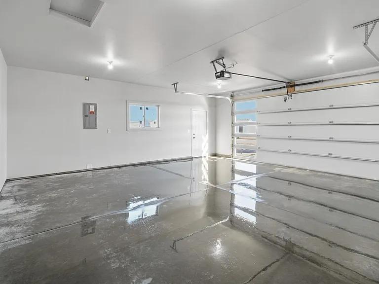 622 W Matthew Trl — Photo 23