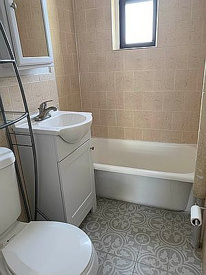 4th image of 21-37 33rd St #5D