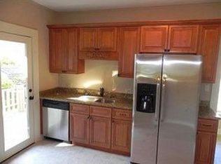 Sarana Ave, West chicago, IL 60185