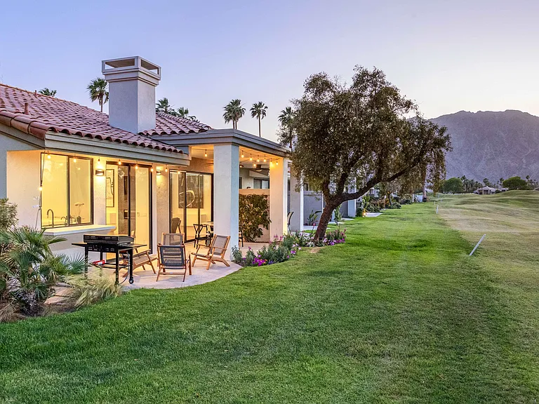 Fairway and mountain views!