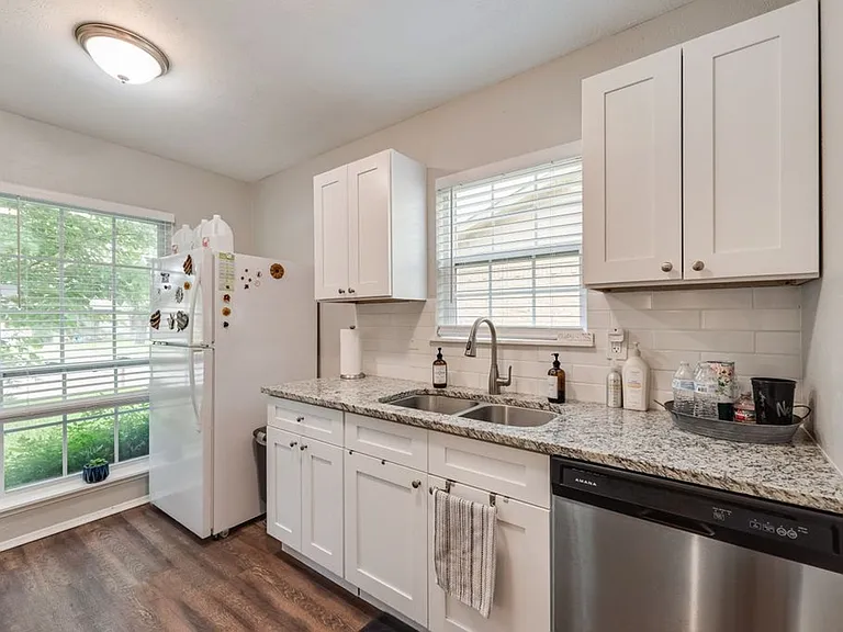 5801 Redwood Ln — Photo 9