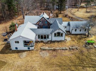 220 Cain Hl, Palermo, ME 04354