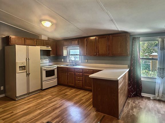 3rd image of 4215 Bellville Dr