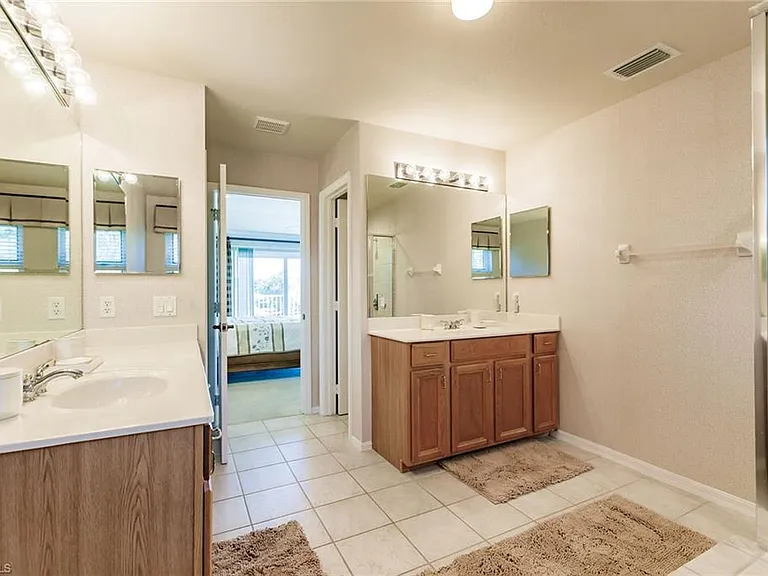 7859 Berkshire Pines Dr — Photo 24