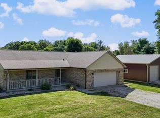 5847 Volunteer Ln, Martinsville, IN 46151