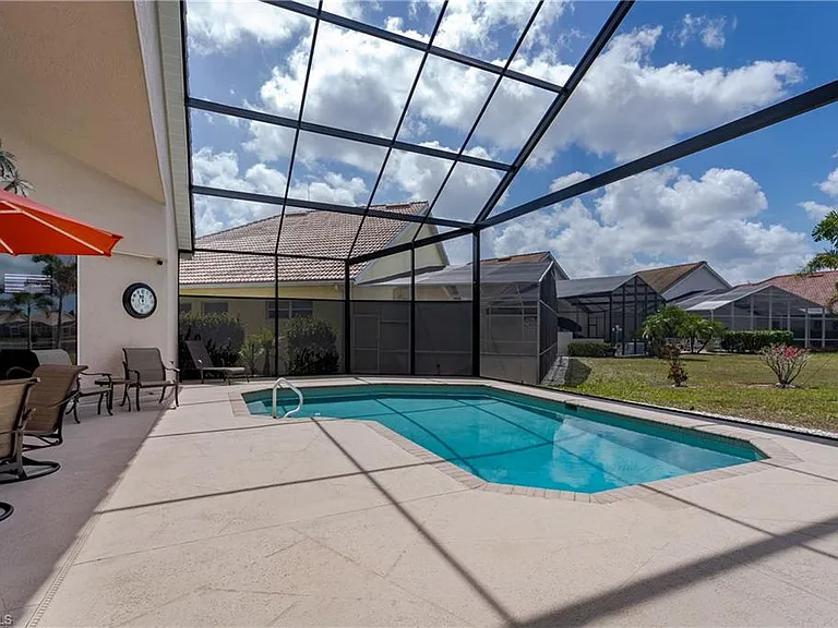 28460 Highgate Dr — Photo 29