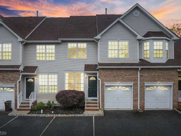5 Saddle Ct, Franklin Twp., NJ 08873