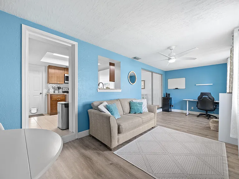 532 Roosevelt Ave #532 — Photo 12