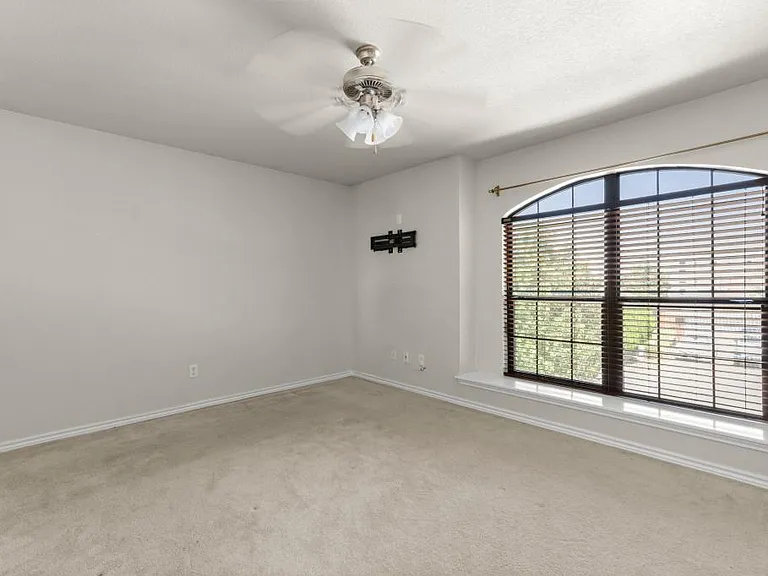 2802 Scottsdale Dr — Photo 36