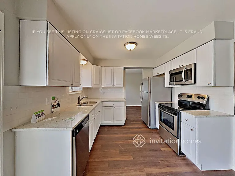 3869 S Helena St — Photo 13