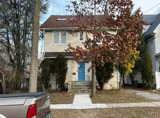 157-23 14th Ave, Whitestone, NY 11357