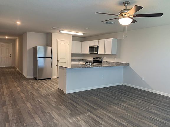 4th image of 687 Gila Dr