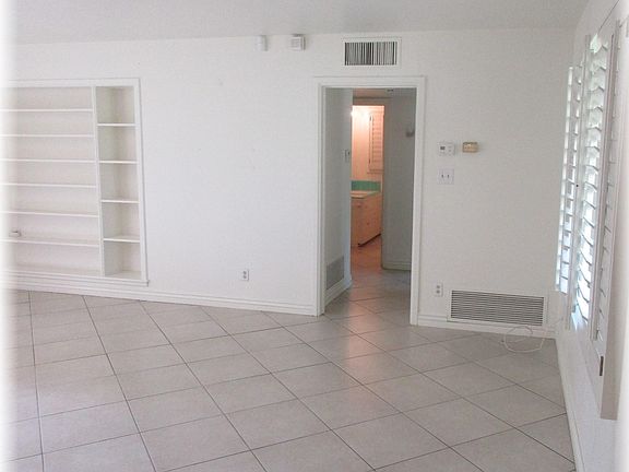 5th image of 1545 W Avalon Dr