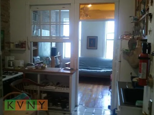 Rented by KVNY Soho | media 3