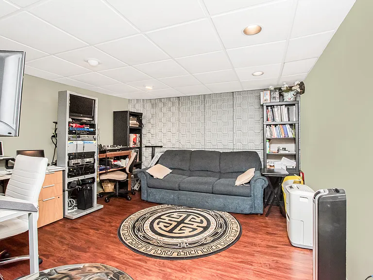 8 Davids Ln — Photo 17