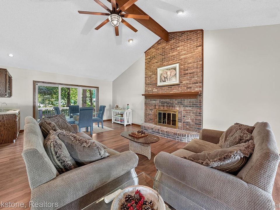 11390 Silverlake Ct, photo 6