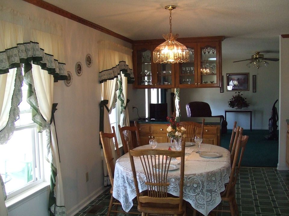Eat in Kitchen