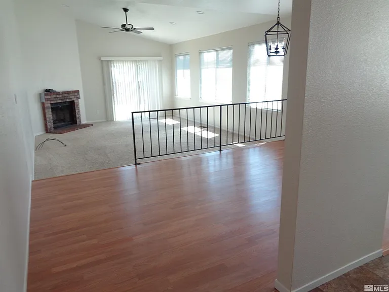 1785 Shamrock Cir — Photo 9