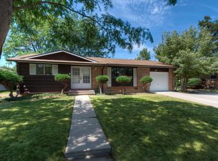 831 Fraser St, Aurora, CO 80011