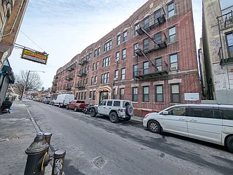 1212 Lincoln Place, #4C