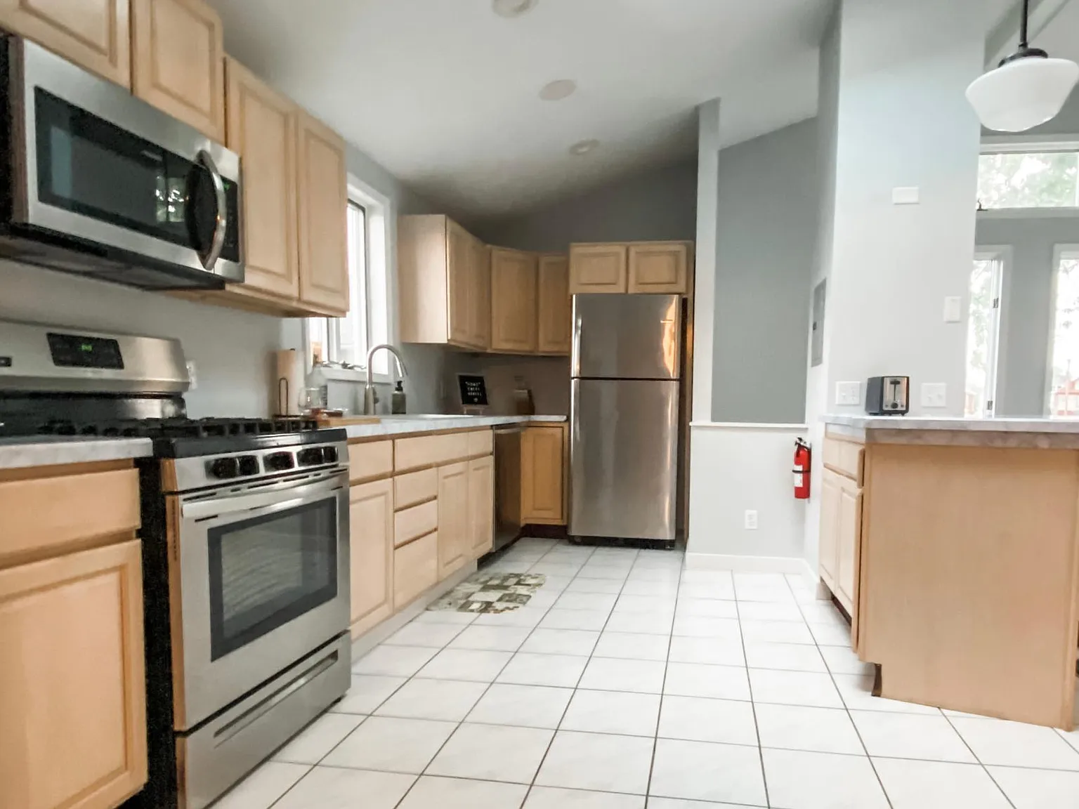28 Saranac Ave — Photo 2
