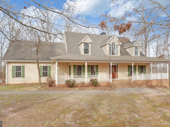 242 Pristine Cv, Hartwell, GA 30643