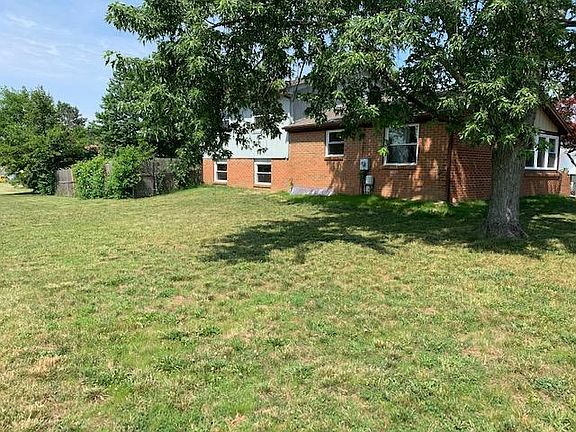 4th image of 5617 Countrie Glen Dr