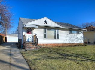 19214 Homeway Rd, Cleveland, OH 44135