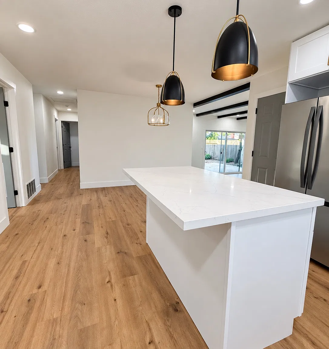4 bed, 1521 sqft, $3,100 — Photo 3