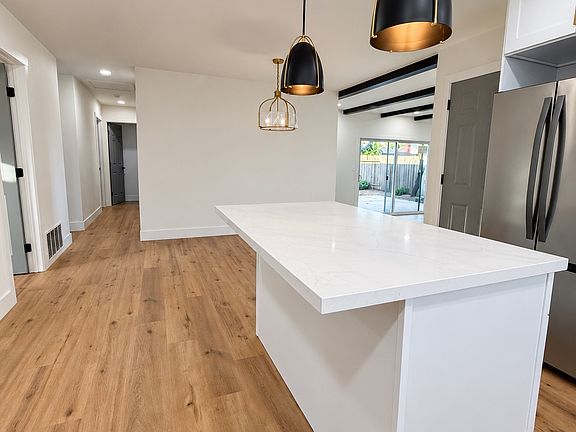 3rd image of 7737 Quinby Way