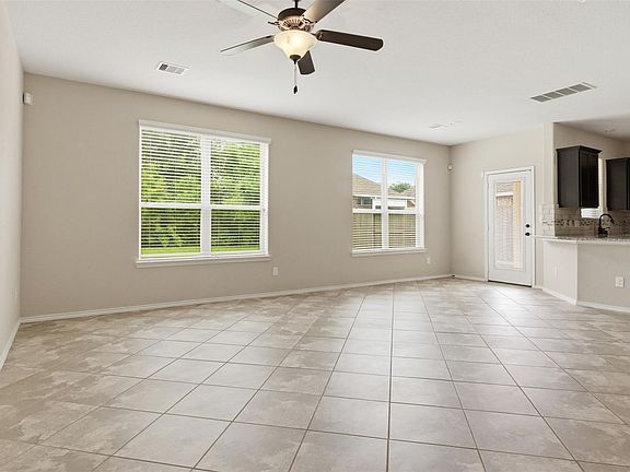 4th image of 16626 Lake Prince Ln