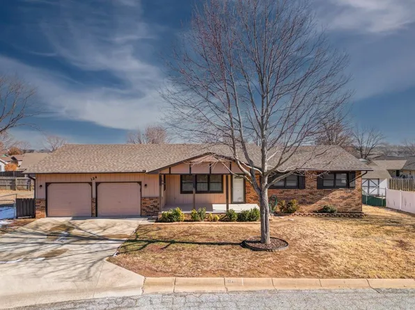 324 Warren Way, Arkansas City, KS 67005