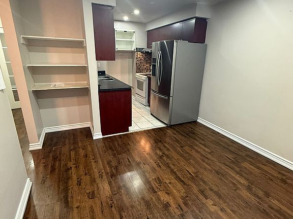 3rd image of 4 Carleton Pl