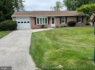 482 Pine Ridge Cir, Lewisberry, PA 17339
