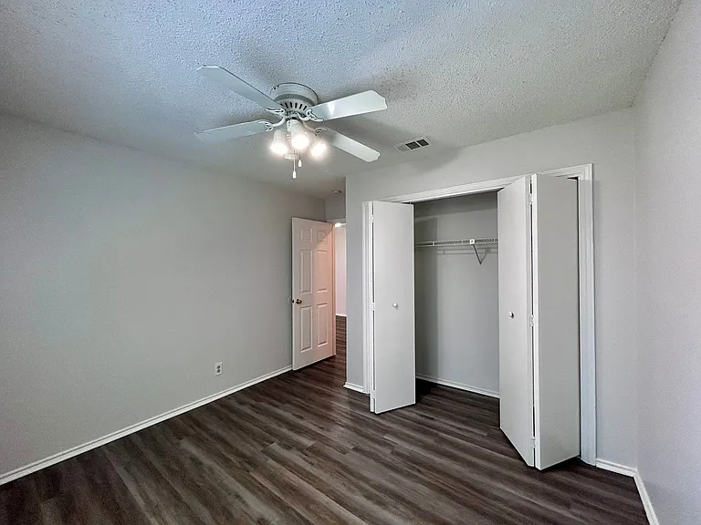 9212 Kempler Dr — Photo 10