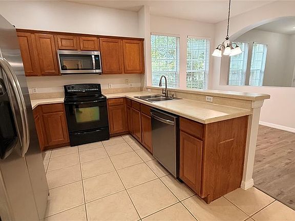 4th image of 7129 Red Lantern Dr